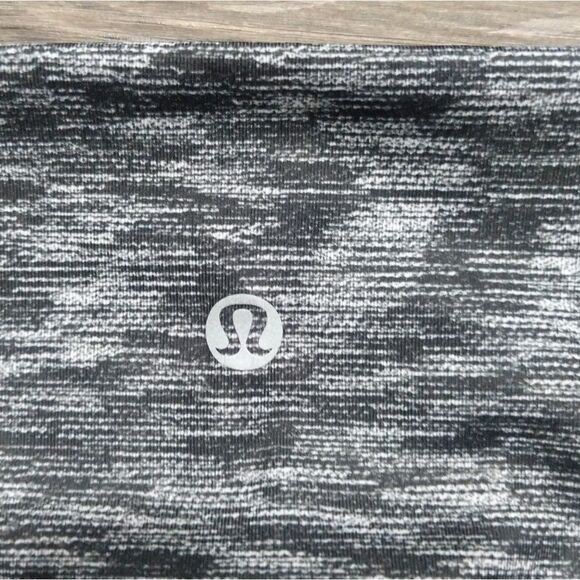 Lululemon Drop It Like It's Hot Crop Dramatic Stat - Picture 7 of 7